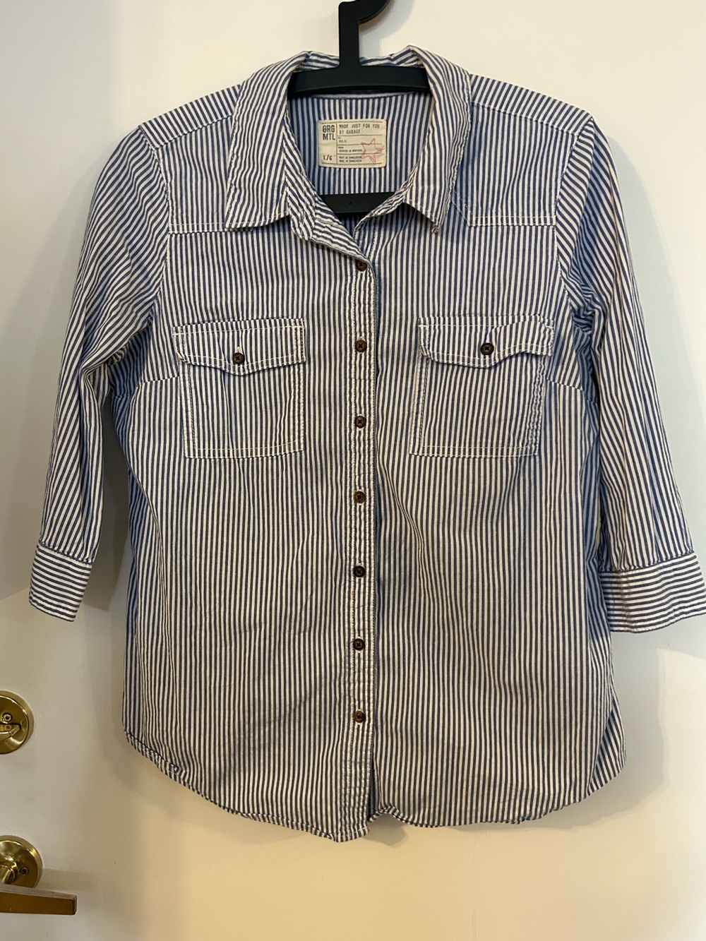 Garage Women’s Blue and White Striped Button-Down Shirt 3/4 Sleeve Size L